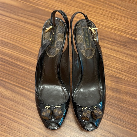 Used authentic Louis Vuitton - Picture 2 of 3